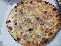 Plats et boissons du Pizzas à emporter Pizzeria Launa à Le Vigan - n°11