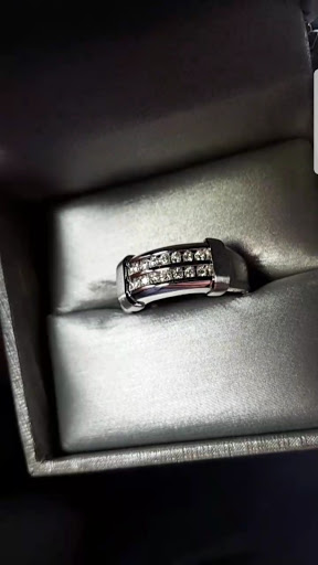 Jewelry Store «Zales - The Diamond Store», reviews and photos, 8200 Vineland Ave #1141, Orlando, FL 32821, USA