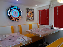 Atmosphère du Restaurant de hamburgers Ritchie's diner à Créancey - n°9