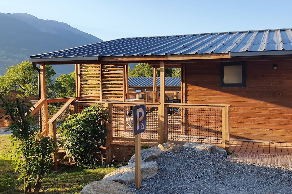 Les Chalets de Serre-Ponçon à Baratier (Hautes-Alpes 05)