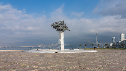 Alsancak Gündoğdu Meydanı