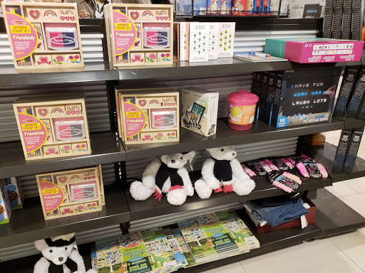 Department Store «Saks OFF 5TH», reviews and photos, 498 Red Apple Ct #850, Central Valley, NY 10917, USA