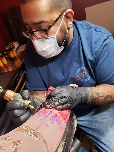 Tattoo Shop «Wyze Guyz Tattoo Parlor», reviews and photos, 3012 Lee Trevino Dr B, El Paso, TX 79936, USA