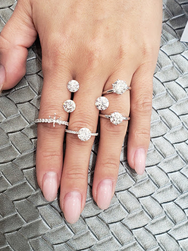 Jewelry Store «Georgetown Jewelers Inc», reviews and photos, 351 Georgetown Square, Wood Dale, IL 60191, USA