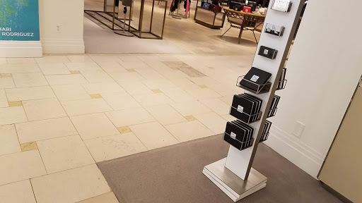 Department Store «Saks Fifth Avenue», reviews and photos, 26100 Cedar Rd, Beachwood, OH 44122, USA