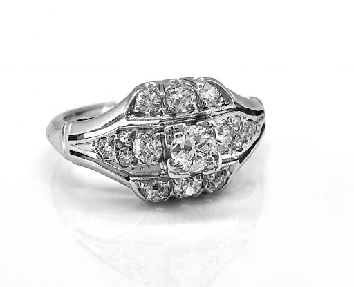 Jewelry Store «Gesner Estate Jewelry», reviews and photos, 1600 W Bay Dr, Largo, FL 33770, USA