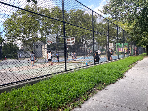 Park «Admiral Park», reviews and photos, 42-25 Little Neck Pkwy, Little Neck, NY 11363, USA