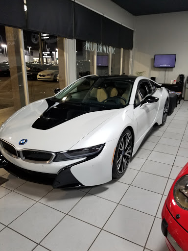 Used Car Dealer «Discovery Auto Center», reviews and photos, 10536 N Florida Ave, Tampa, FL 33612, USA