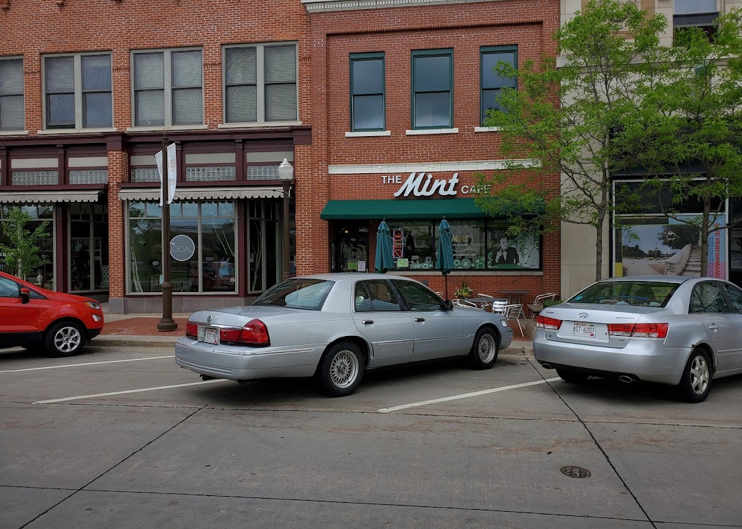 The Mint Cafe in the city Wausau