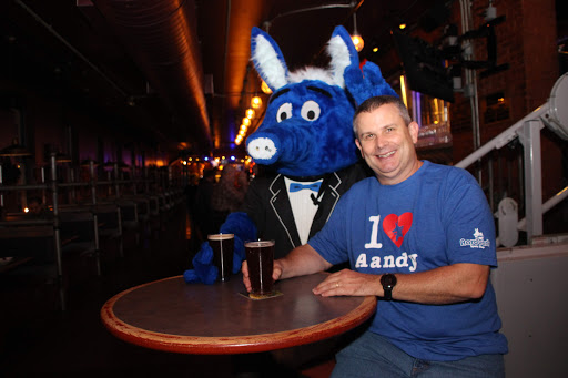 Sportswear Store «Aardvark Sports Shop», reviews and photos, 559 Main St #122, Bethlehem, PA 18018, USA