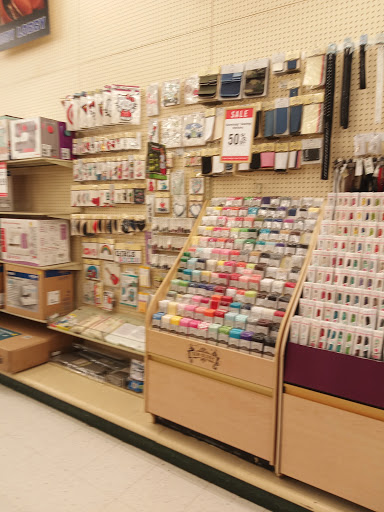 Craft Store «Hobby Lobby», reviews and photos, 840 E Rollins Rd, Round Lake Beach, IL 60073, USA