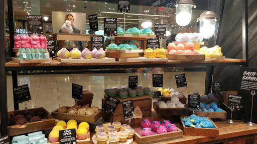 Cosmetics Store «Lush Cosmetics», reviews and photos, 2855 Stevens Creek Blvd, Santa Clara, CA 95050, USA