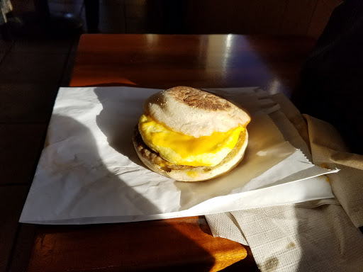 Coffee Shop «Starbucks», reviews and photos, 4503 Fleur Dr, Des Moines, IA 50321, USA