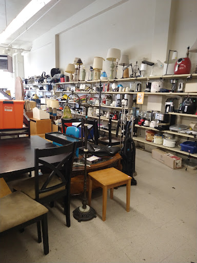 Thrift Store «Thrift Center Thrift Store», reviews and photos, 1060 El Camino Real, San Carlos, CA 94070, USA