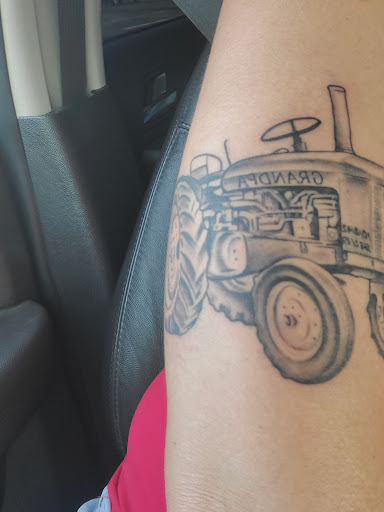 Explore record tattoo ideas, creative tattoo ideas in Kansas City, available at La plaza tattoo and art gallery