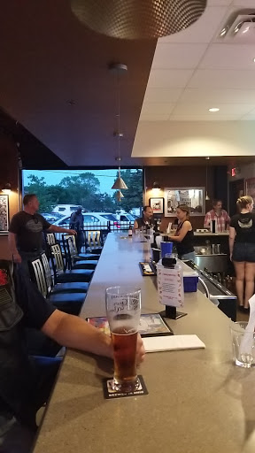 Bar & Grill «South East Gears & Cheers», reviews and photos, 23333 Aurora Rd, Bedford Heights, OH 44146, USA