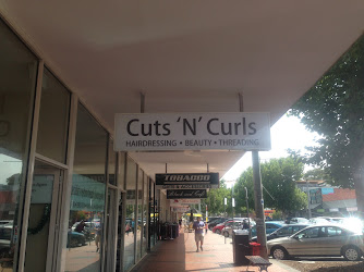 Cuts 'N' Curls