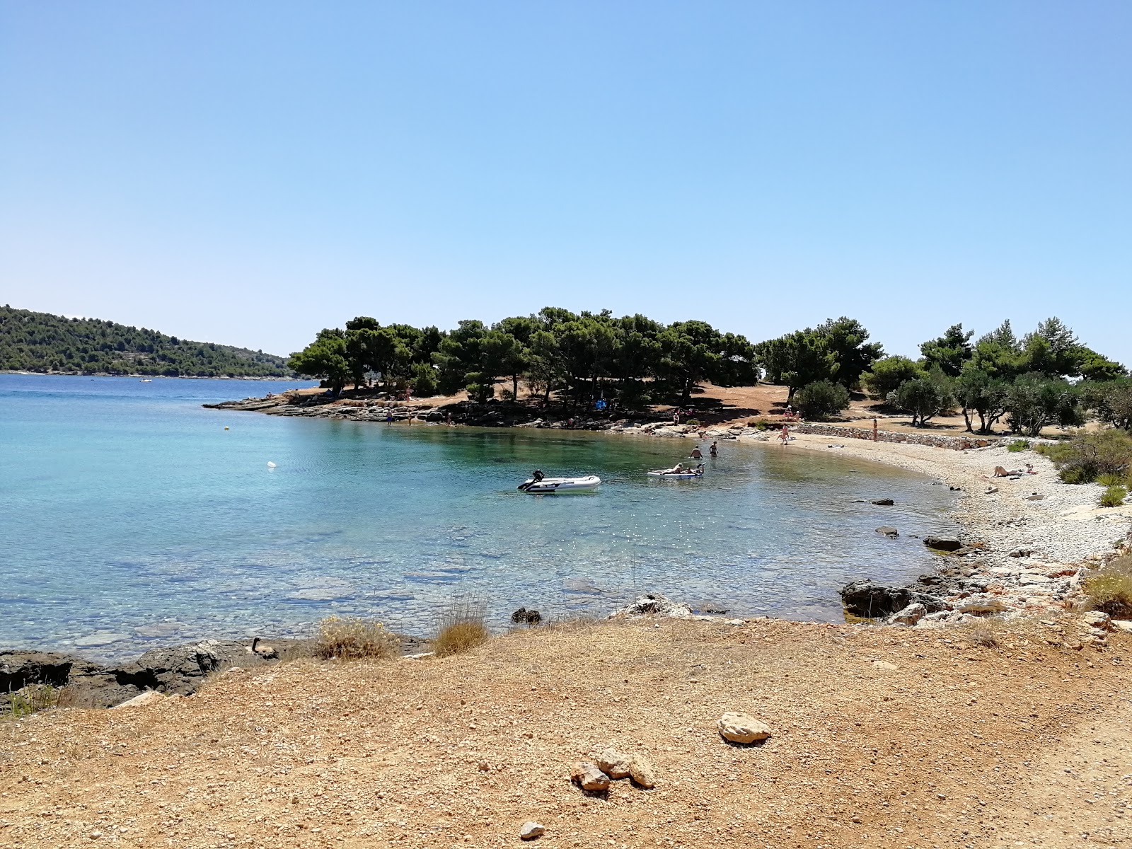 Photo de Garbinada beach avec baie spacieuse