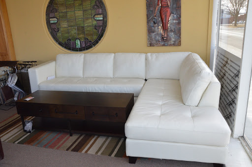 Furniture Store «Jeff Jones Furniture On Consignment», reviews and photos, 803 3rd Ave SE, Cedar Rapids, IA 52403, USA