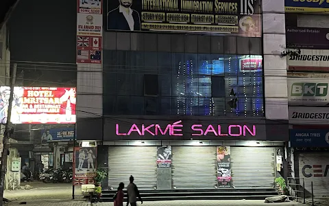 Lakme Salon image