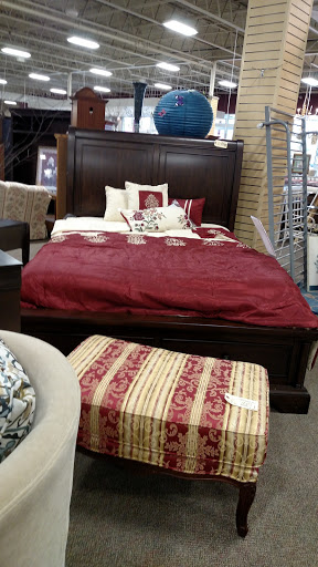 Thrift Store «Ditto Upscale Resale», reviews and photos, 571 E 8th St, Holland, MI 49423, USA