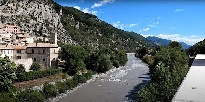 Le Var à Entrevaux