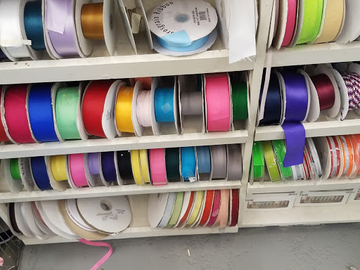 Fabric Store «Discount Fabrics», reviews and photos, 2170 Cesar Chavez St, San Francisco, CA 94107, USA