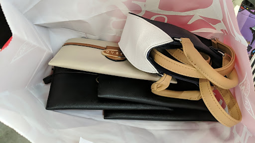 Clothing Store «GUESS Factory», reviews and photos, 100 Citadel Dr Suite 600, Commerce, CA 90040, USA