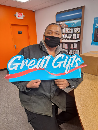 Cell Phone Store «AT&T Authorized Retailer», reviews and photos, 605 NW Hwy 24 Rd #102, Topeka, KS 66608, USA