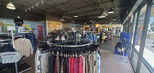 Thrift Store «Good Threads Goodwill Boutique», reviews and photos, 7366 N Oracle Rd #190, Tucson, AZ 85704, USA