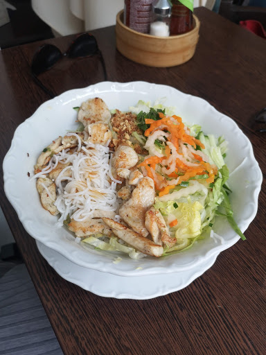 DO's Vietnam Street Food