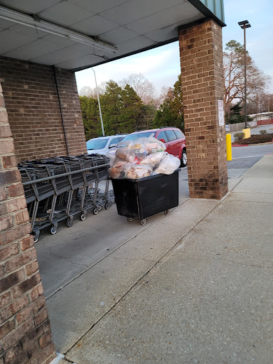 Grocery Store «Food Lion», reviews and photos, 1202 W Broad St, Elizabethtown, NC 28337, USA