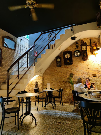 Cafetería La Mundana - Av. de las Erillas, 6, 41900 Camas, Sevilla, Spain