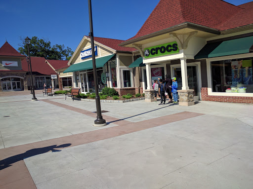 Shoe Store «Crocs», reviews and photos, 607 Bluebird Ct, Central Valley, NY 10917, USA