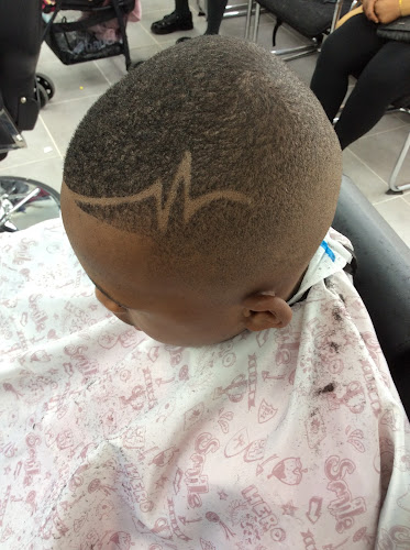 Reviews of CITI CUTS & MORE @ Ejay's Salon in London - Barber shop