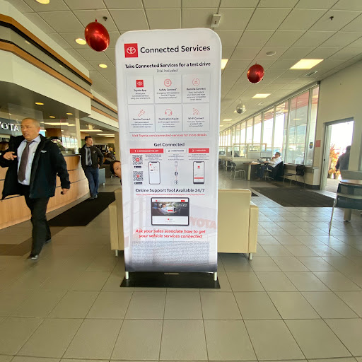 Toyota Dealer «Maplewood Toyota», reviews and photos, 2873 Maplewood Dr, Maplewood, MN 55109, USA