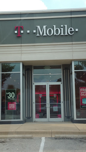 Cell Phone Store «T-Mobile», reviews and photos, 1534 E Southlake Blvd, Southlake, TX 76092, USA