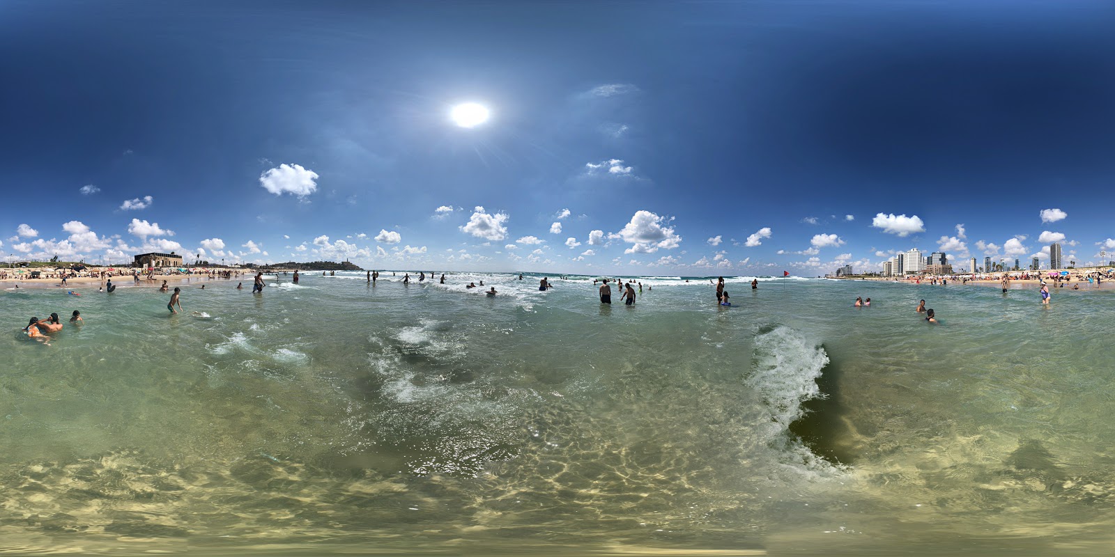 Foto van Charles Clore beach voorzieningenruimte