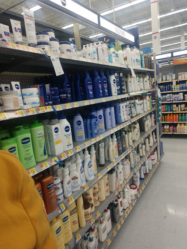 Discount Store «Walmart», reviews and photos, 700 Oak St, Brockton, MA 02301, USA