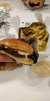Cheeseburger du Restaurant JUNK MONTMARTRE à Paris - n°10