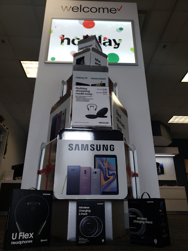 Cell Phone Store «Verizon Authorized Retailer - Wireless Zone», reviews and photos, 740 Main St #102, Mendota Heights, MN 55118, USA