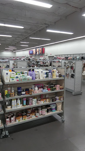 Clothing Store «Burlington Coat Factory», reviews and photos, 9189 E Indian Bend Rd, Scottsdale, AZ 85250, USA