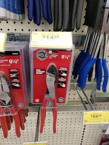 Hardware Store «Harbor Freight Tools», reviews and photos, 1835 S Mooney Blvd, Visalia, CA 93277, USA