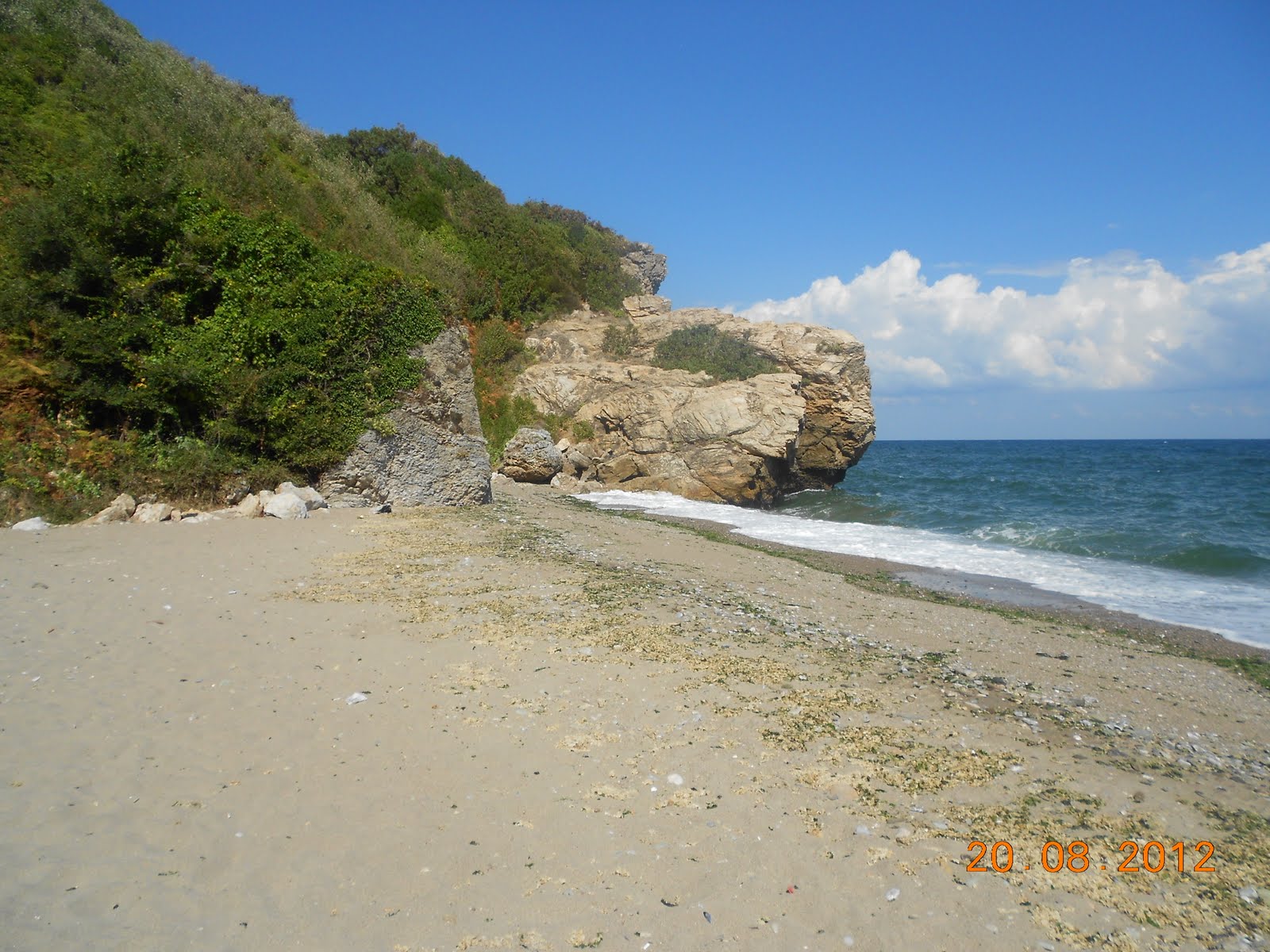 Valokuva Kursunlu beachista. sisältäen tilavat monen lahden