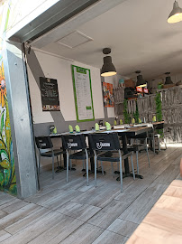Atmosphère du Restaurant français Le Jardin restaurant à Vias - n°10