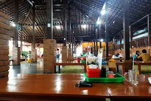 Bakso Balungan Pak Granat Jakal 8 Yogyakarta image