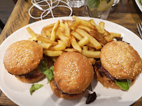 Hamburger du Restaurant Le Café à Paris - n°10