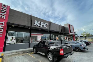KFC ESSO PRADIT MANUTHAM image