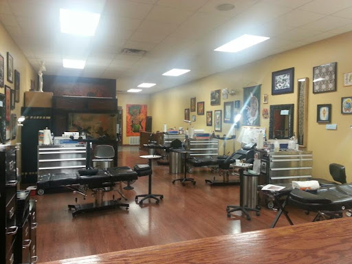 Tattoo and Piercing Shop «Syndicate Tattoo», reviews and photos, 423 Poyntz Ave, Manhattan, KS 66502, USA