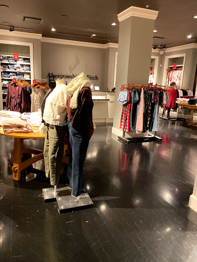 Clothing Store «Abercrombie & Fitch», reviews and photos, 1531 4th Ave, Seattle, WA 98101, USA